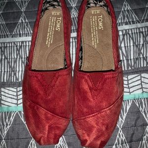 🍓New without box Toms red corduroy size 7.5